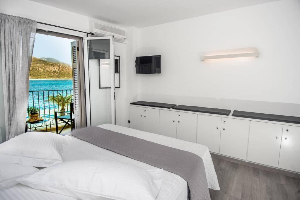 A & B Minimal Suite With Sea View In Argostoli Εξωτερικό φωτογραφία