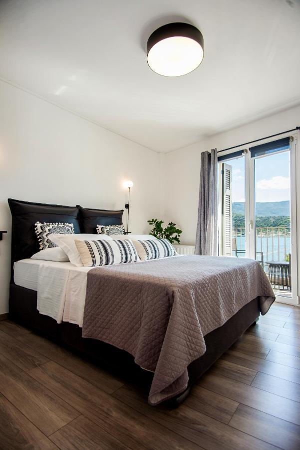 A & B Minimal Suite With Sea View In Argostoli Εξωτερικό φωτογραφία