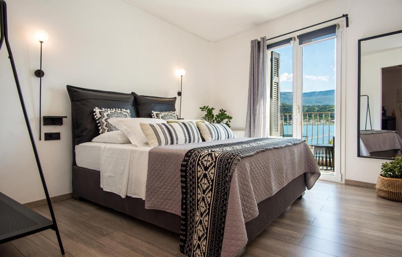 A & B Minimal Suite With Sea View In Argostoli Εξωτερικό φωτογραφία
