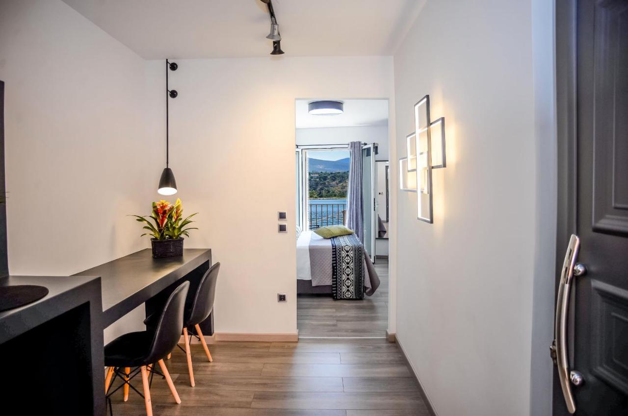 A & B Minimal Suite With Sea View In Argostoli Εξωτερικό φωτογραφία