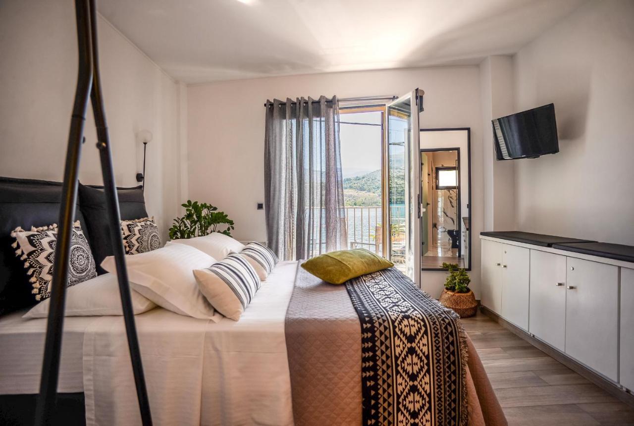 A & B Minimal Suite With Sea View In Argostoli Εξωτερικό φωτογραφία